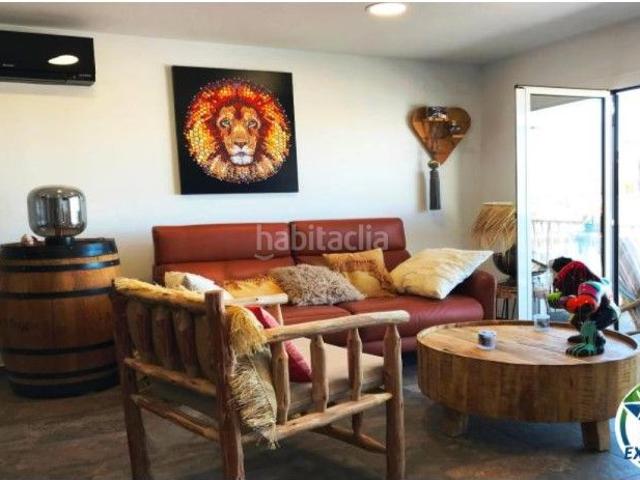Piso en venta en Roses, Centre Costa Brava. Ático totalmente reformado en venta en el centro de Roses, cerca de la playa. Pisos.
