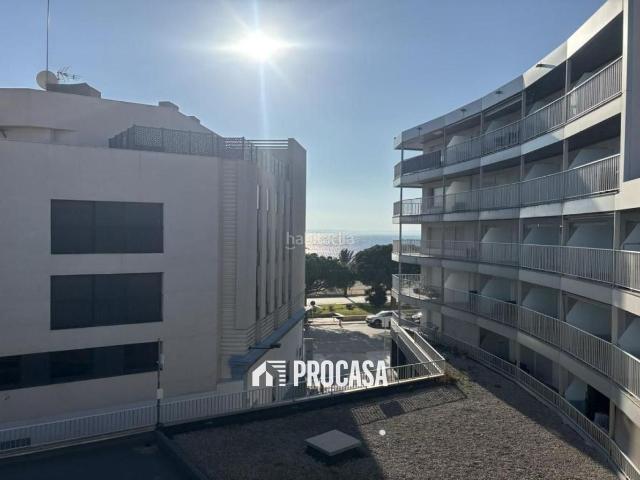 Piso en venta en Roses, Centre Costa Brava. Magnífico apartamento reformado con licencia turística y vistas al mar. Pisos.