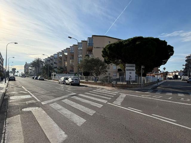 Piso en venta en Roses, de 63 m² 2 habitaciones por 175.000