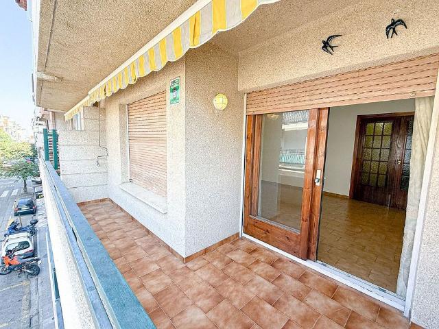 Piso en venta en Roses, de 72 m² 3 habitaciones por 209.000