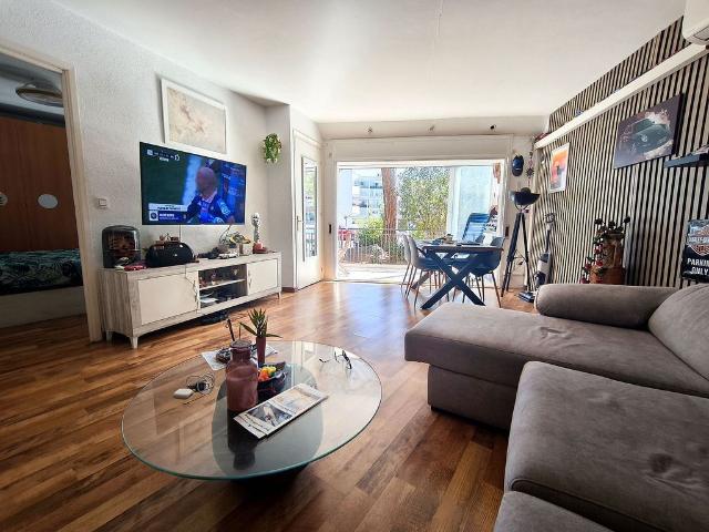 Piso en venta en Roses, de 72 m² 2 habitaciones por 190.000