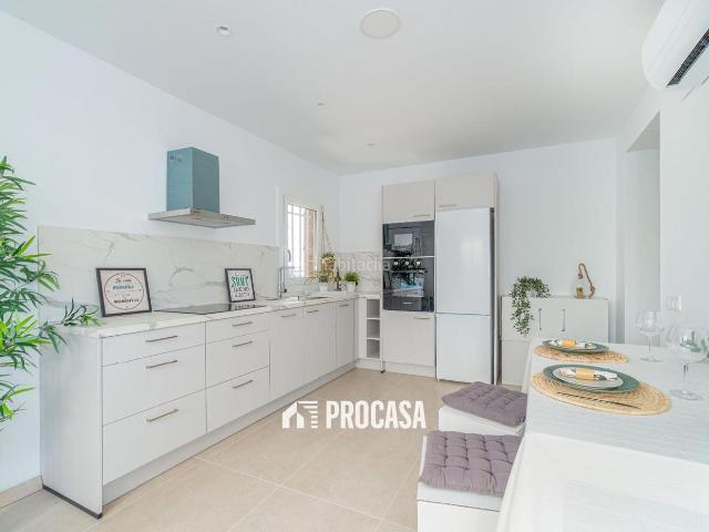 Piso en venta en Roses, Salatar Costa Brava. Apartamento reformado en Roses, a solo 30 metros de la playa. Pisos.
