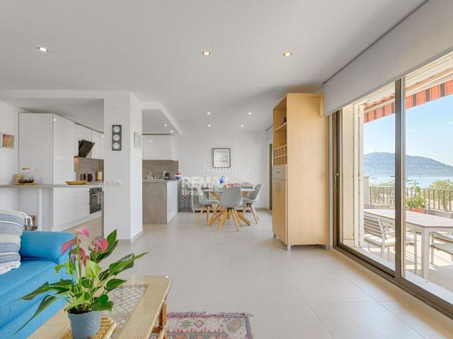 Piso en venta en Roses, Salatar Costa Brava. Roses, Salatar Exclusivo apartamento frente al mar con impresionante terraza de 256 m2. Pisos.