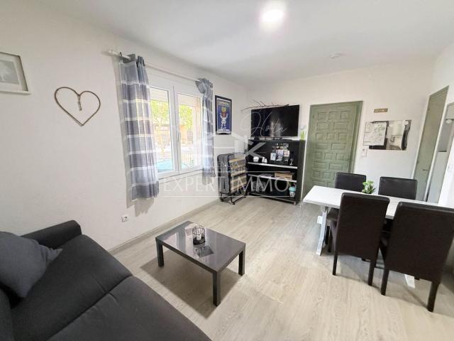 Piso en venta en Roses, Santa Margarida Costa Brava. Acogedor apartamento reformado con piscina comunitaria en Santa Margarida. Pisos.