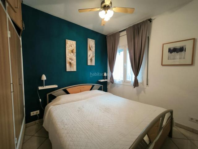 Piso en venta en Roses, Santa Margarida Costa Brava. ¡Oportunidad en la Costa Brava! Apartamento vista canal con 1 dormitorio, LICENCIA TURÍSTICA, amarre y parking comunitario. Pisos.