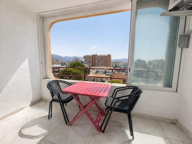Piso en venta en Roses, Santa Margarida Costa Brava. Piso en venta en Santa Margarita, Roses, a aproximadamente 1 km de la playa y del centro.La urbanización cuenta con piscina comuni. Pisos.
