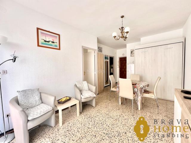 Piso en venta en Roses, Santa Margarida Costa Brava. Bonito apartamento cerca de la playa de Santa Margarita, en venta en Rosas. Pisos.