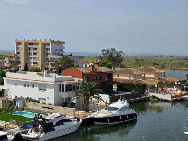 Piso en Venta en Roses
