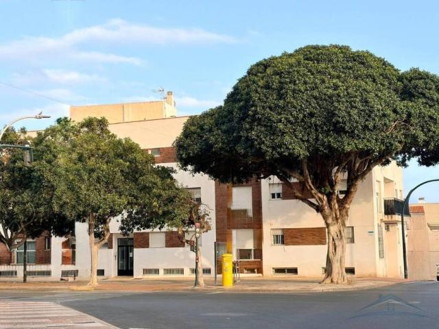 Piso en Venta en Roquetas de Mar