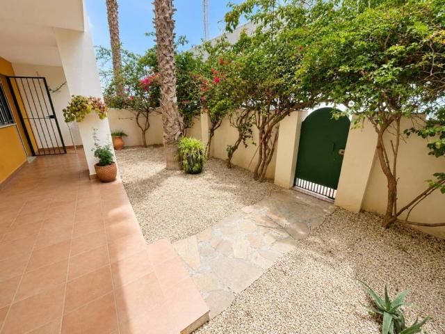 Piso en Venta en Roquetas de Mar
