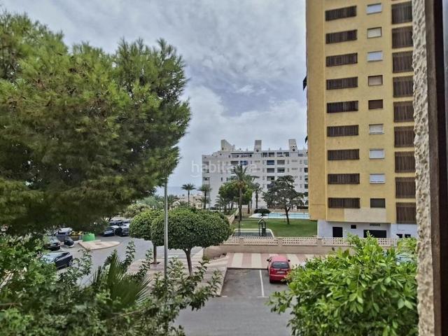 Piso en venta en Roquetas de Mar, Aguadulce Sur. Exclusivo piso de 130 m2 en Paseo El Palmeral con dos terrazas y chimenea. Pisos Roquetas de.