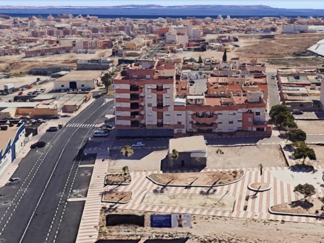 Piso en Venta en Roquetas De Mar Almería