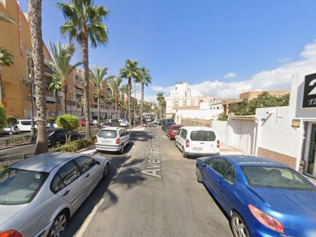 Piso en Venta en Roquetas De Mar Almería