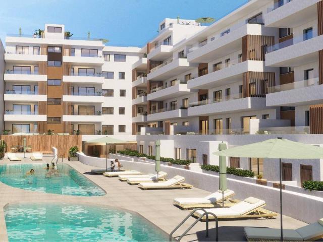 Piso en Venta en Roquetas Pueblo