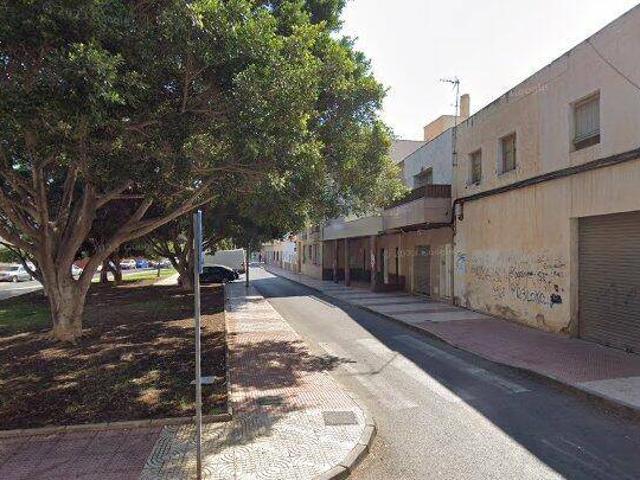 Piso en Venta en Roquetas Pueblo