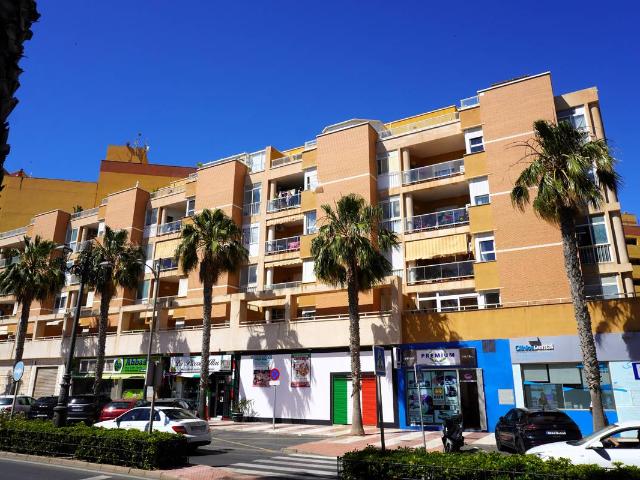 Piso en Venta en Roquetas Pueblo