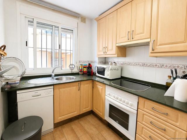 Piso en venta en Rota, Centro La Costilla. BAJO EN ZONA CENTRO. Pisos.