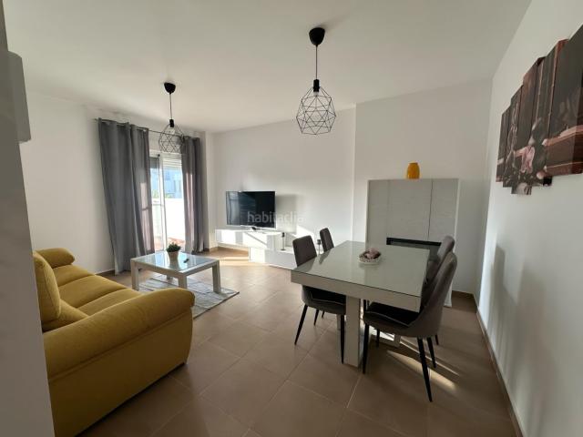 Piso en venta en Rota, Aguadulce Almadraba Punta Candor. Piso en venta en 1ª línea de playa en Punta Candor Rota Licencia turística garaje trastero. Pisos.
