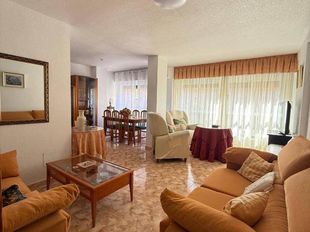 Piso en Venta en Sutullena