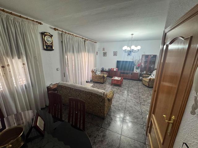 Piso en venta en Sabadell, Ca n'Oriac. Amplio Piso en Ca Noriac. Pisos.