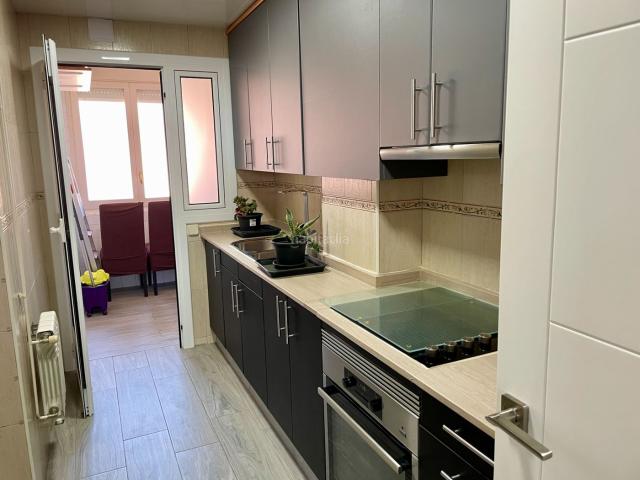 Piso en venta en Sabadell, Ca n'Oriac. Estupendo piso alto con vistas despejadas y luz natural!. Pisos.