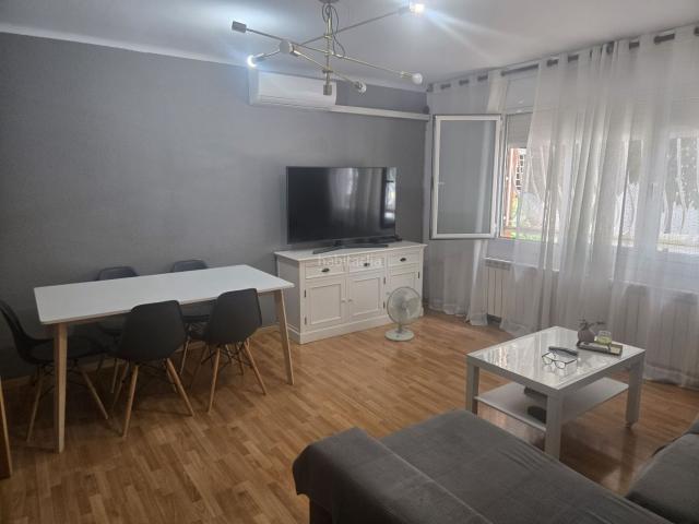 Piso en venta en Sabadell, Ca n'Oriac. Piso de 110 m con ascensor y balcón en Sabadell Nord, listo para entrar. Pisos.