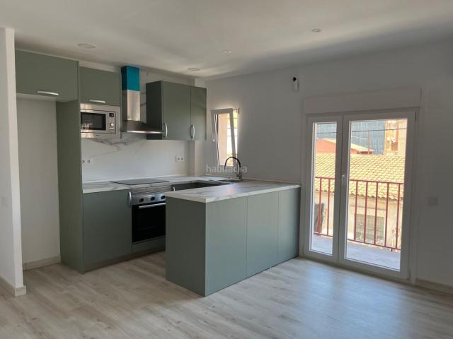 Piso en venta en Sabadell, Ca n'Oriac. Piso íntegramente reformado, totalmente exterior y muy luminoso. Pisos.