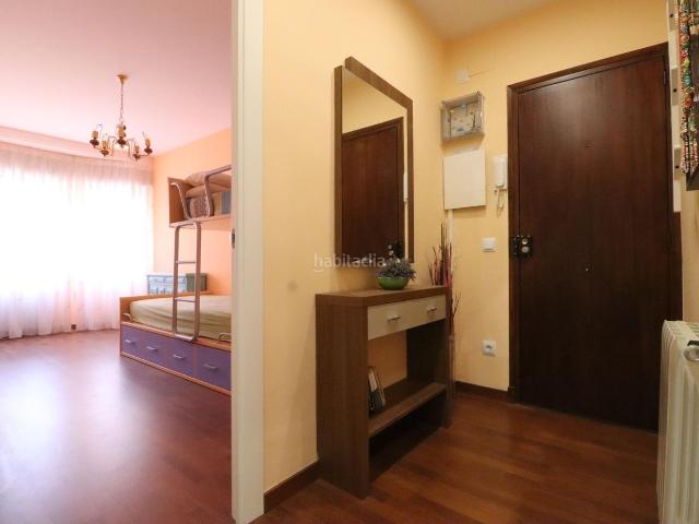 Piso en venta en Sabadell, Campoamor. Impresionante piso reformado junto al Parc Central, Sabadell por solo 199.500!. Pisos.