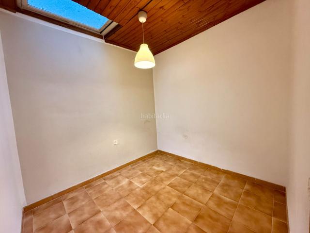 Piso en venta en Sabadell, Can Feu. Pis a Can Feu amb gran potencial de reforma. Pisos.