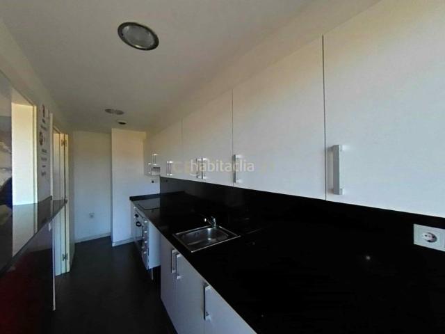 Piso en venta en Sabadell, Can Gambús. Tu refugio de luz y tranquilidad en las alturas de Sabadell. Pisos.