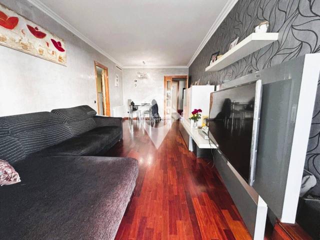 Piso en venta en Sabadell, Can Llong. FANTASTICO PISO CON PARKING Y TRASTERO CAN LLONGSABADELL. Pisos.