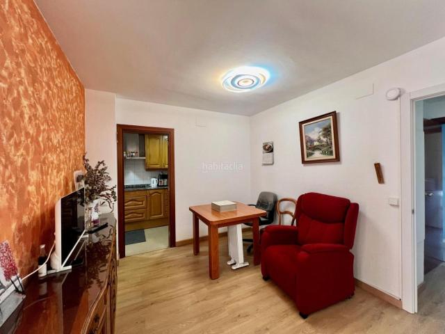 Piso en venta en Sabadell, Can Llong. PISO DE 4 DORMITORIOS 2 BAÑOS, BALCÓN, PARKING Y TRASTERO VIVIENDA VPO. Pisos.
