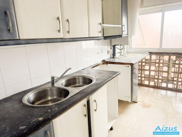 Piso en venta en Sabadell, Can Puiggener. Piso en venta con especiales condiciones de financiación en el barrio de Can Puiggener de Sabadell. Pisos.