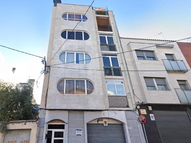 Piso en venta en Sabadell, Can Rull. Oportunidad para inversores!. Pisos.