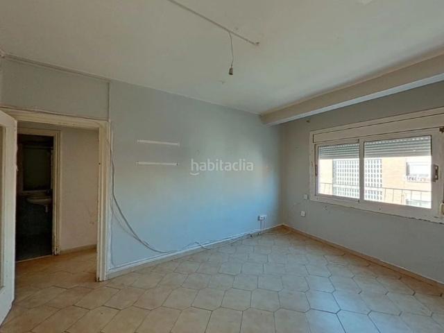 Piso en venta en Sabadell, Can Rull. Piso de 3 habitaciones con ascensor en Sabadell. Pisos.
