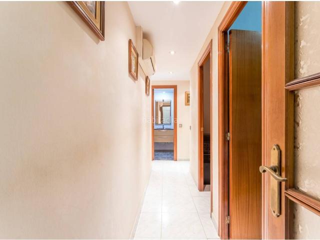 Piso en venta en Sabadell, Can Rull. Venta de piso de 4 habitaciones en Can Rull, Sabadell. Pisos.