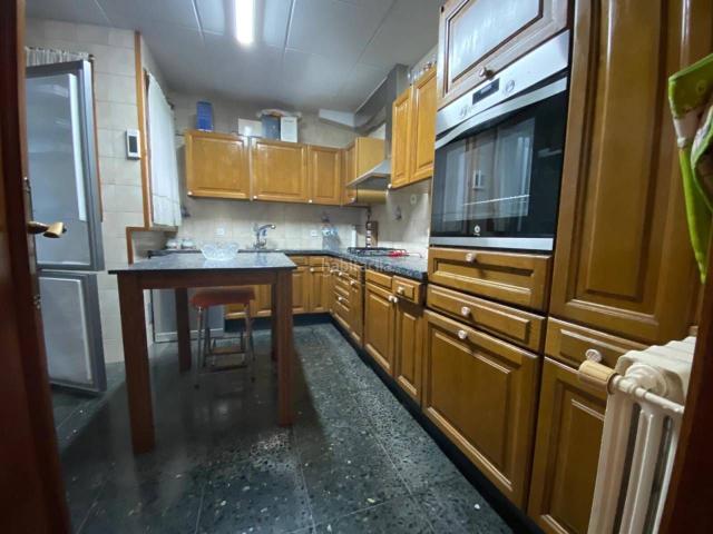Piso en venta en Sabadell, Centre. GRAN PISO EN RAMBLA DE SABADELL. Pisos.