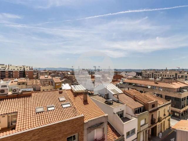 Piso en venta en Sabadell, Centre. Piso en venta en calle Escola Pia. Pisos.