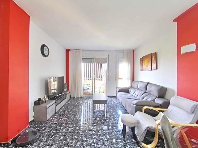Piso en venta en Sabadell, Concòrdia. Oportunitat única al cor de Sabadell. Pisos.