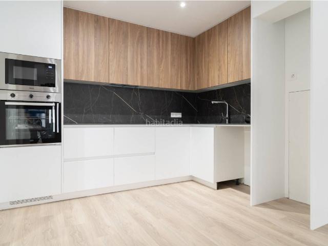 Piso en venta en Sabadell, Creu Alta. Venta de piso exterior de 75 m en La Creu Alta, Sabadell. Pisos.