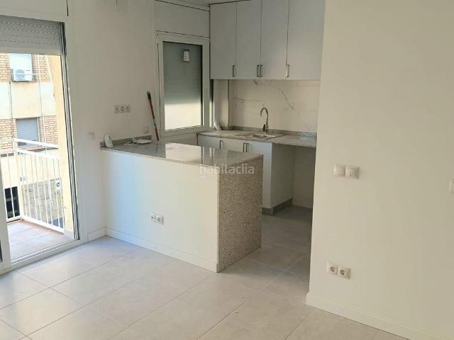 Piso en venta en Sabadell, Creu Alta. ¡Descubre tu nuevo hogar en el corazón de la ciudad!. Pisos.