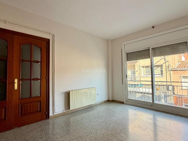 Piso en venta en Sabadell, Creu de Barberà. Acogedor y amplio piso en Sabadell Ideal para tu Familia. Pisos.