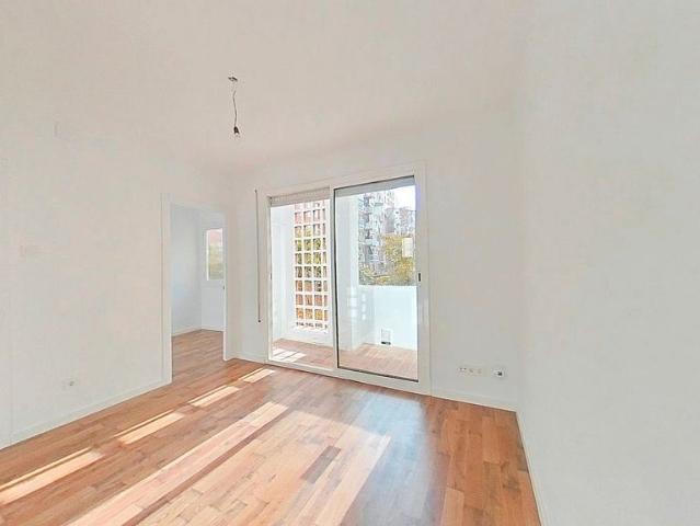 Piso en venta en Sabadell, de 57 m² 3 habitaciones por 135.000