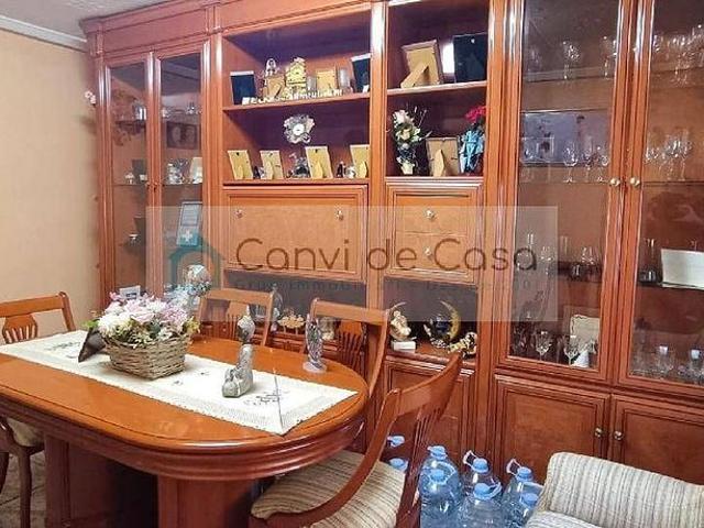 Piso en venta en Sabadell, de 65 m² 3 habitaciones por 159.000