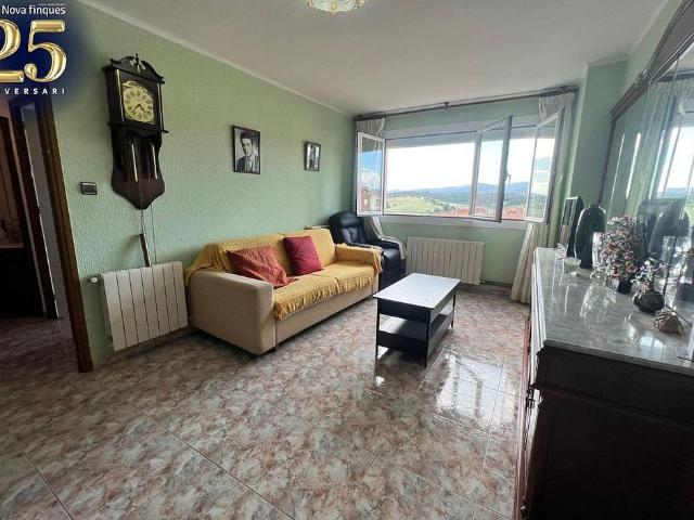 Piso en venta en Sabadell, de 69 m² 3 habitaciones por 189.900