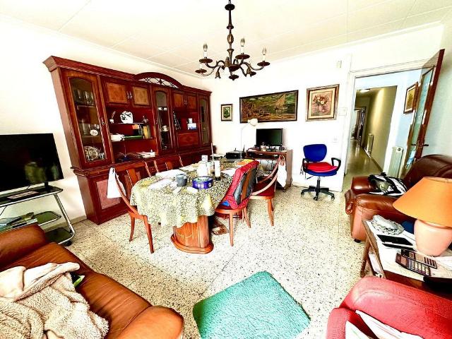 Piso en venta en Sabadell, de 78 m² 3 habitaciones por 183.000 €