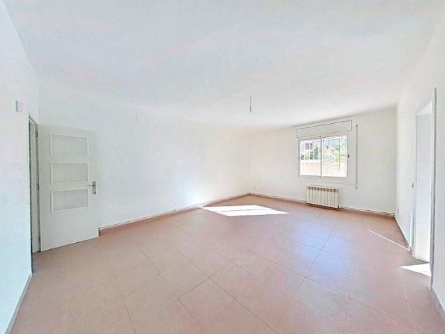 Piso en venta en Sabadell, de 78 m² 2 habitaciones por 160.000