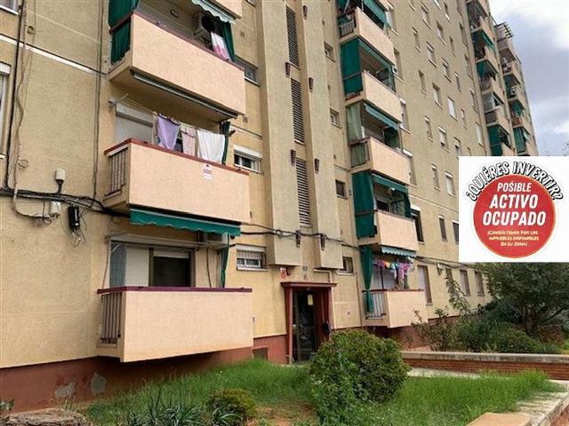 Piso en venta en Sabadell, de 84 m² 3 habitaciones por 105.000