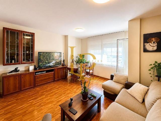 Piso en venta en Sabadell, de 86 m² 4 habitaciones por 370.000