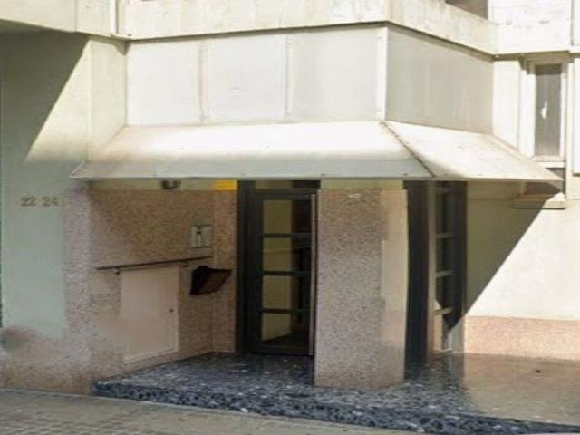 Piso en venta en Sabadell, de 81 m² 4 habitaciones por 240.000